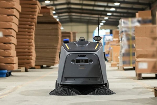 Gausium-beetle-heromatics-warehouse-close Gausium-beetle-heromatics-warehouse-close